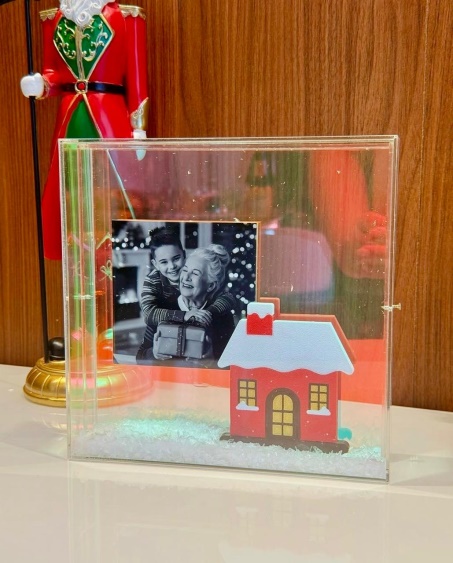 Porta retrato holográfico casinha de natal